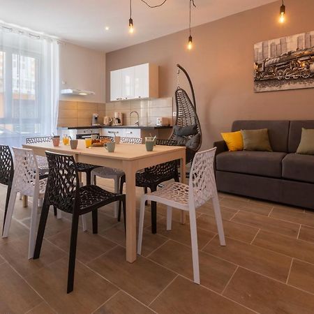 Apartamento LOC TROTTEUR LE CACAO - Balnéo, Gare Lourdes Exterior foto